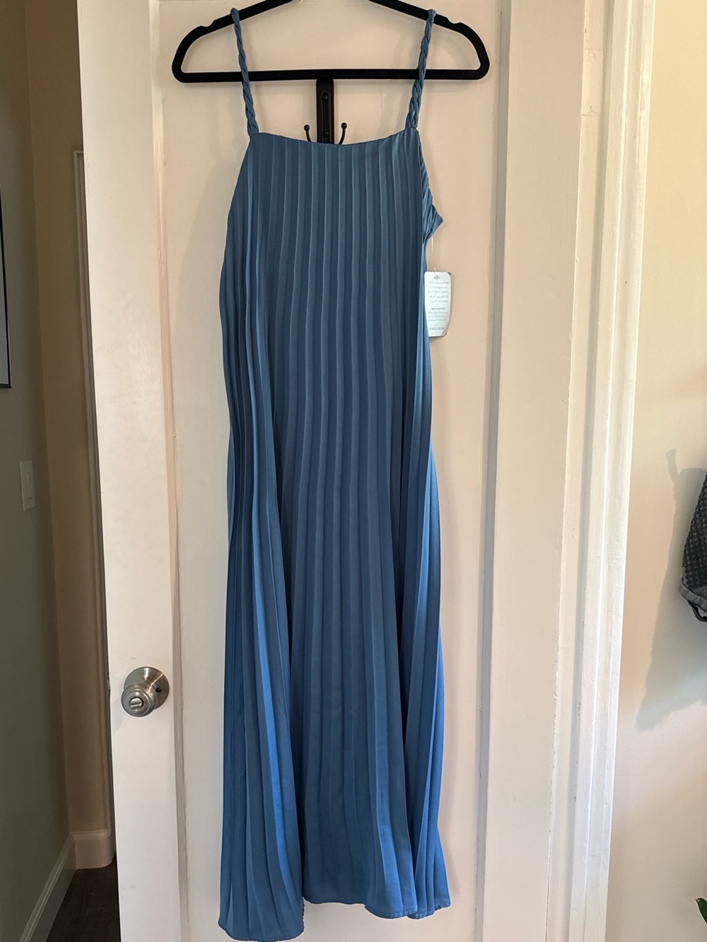 MELLODAY Dusty Blue Pleated midi Dress with Spaghetti Straps